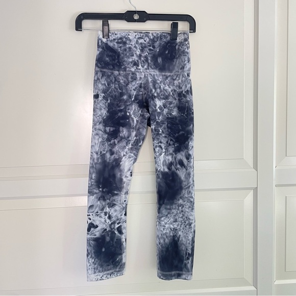 Lululemon Wunder Under Marble Dye High Rise Crop 21" Classic Navy 26693 - Picture 6 of 13